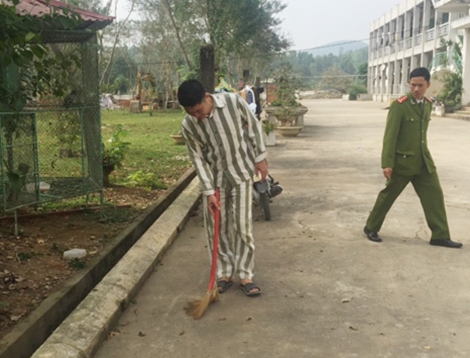 Bác sĩ TMV Cát Tường: Ngoài đời "may người", vào tù may áo
