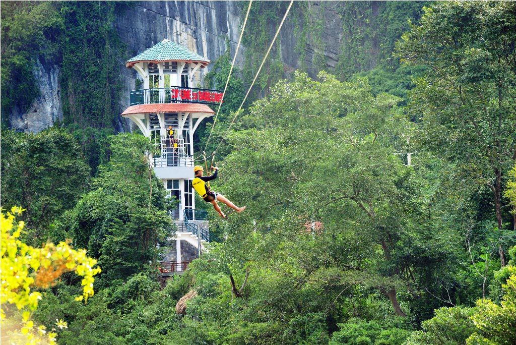 Lượng khách đến Phong Nha - Kẻ Bàng tăng kỷ lục