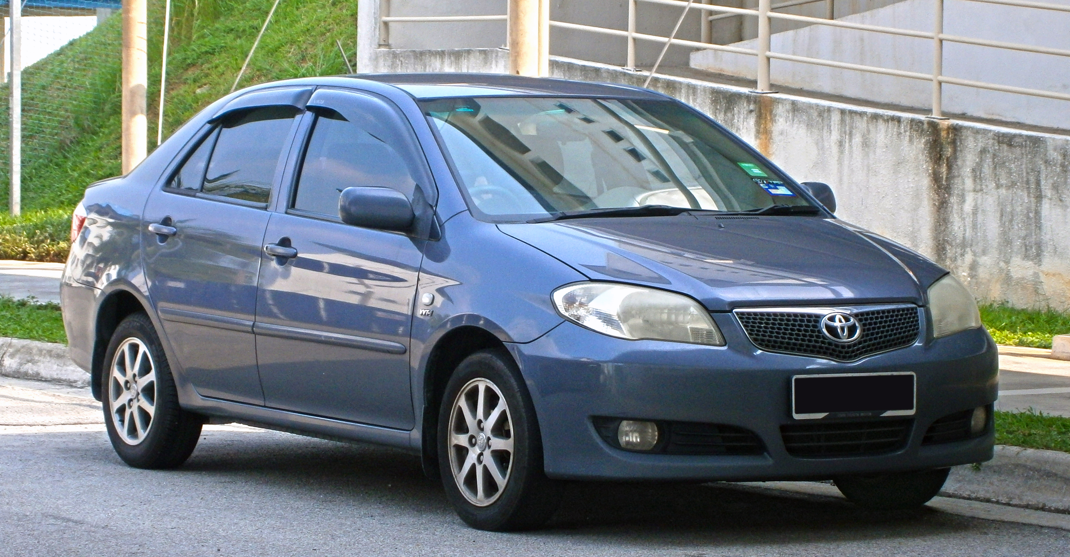 Những mẫu xe cũ giá 300 triệu phổ biến tại Việt Nam