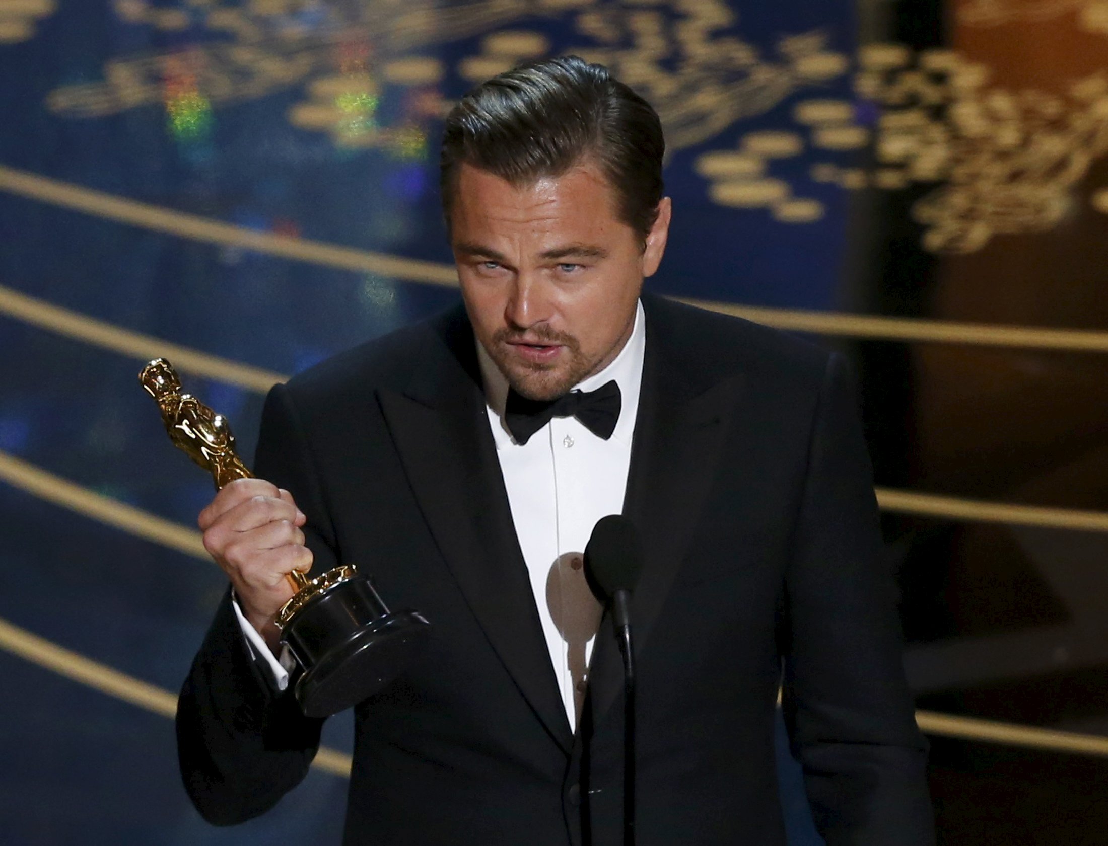 Leonardo DiCaprio hạnh phúc lần đầu đoạt Oscar