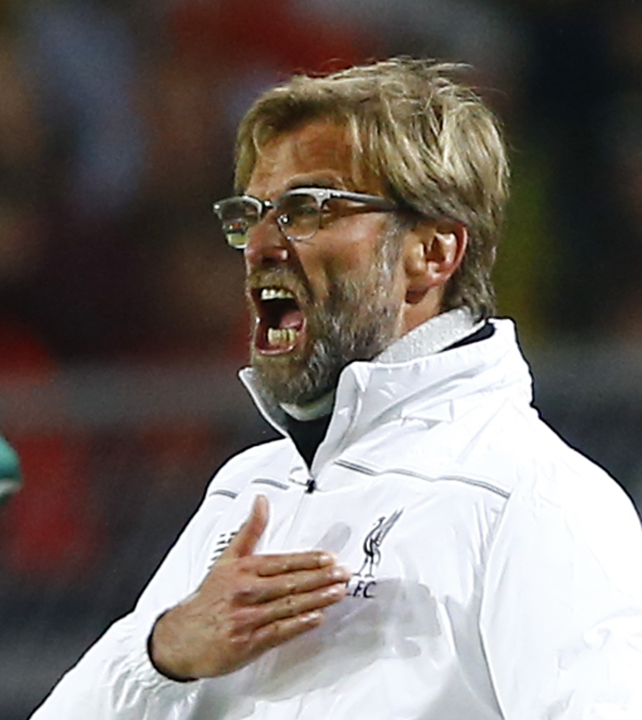 Mặc fan Dortmund chào đón, Klopp vẫn ăn mừng "điên cuồng"