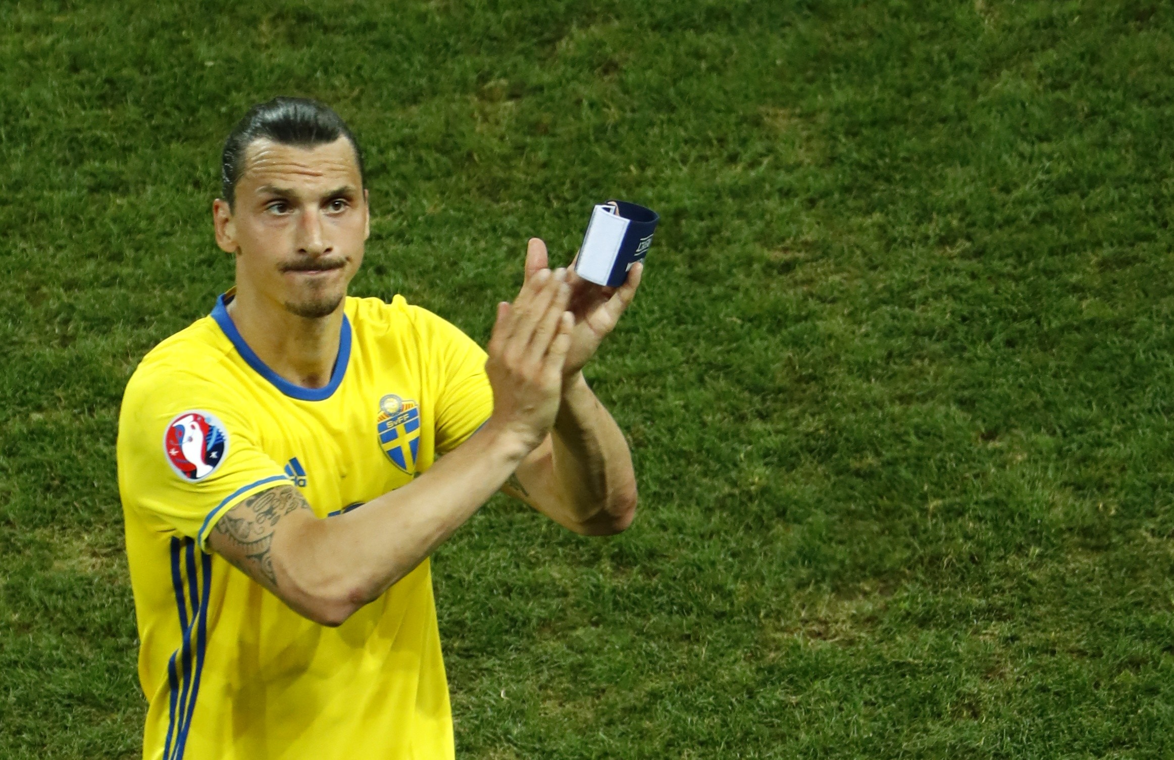 Ibrahimovic tịt ngòi, Thụy Điển lặng lẽ chia tay Euro 2016