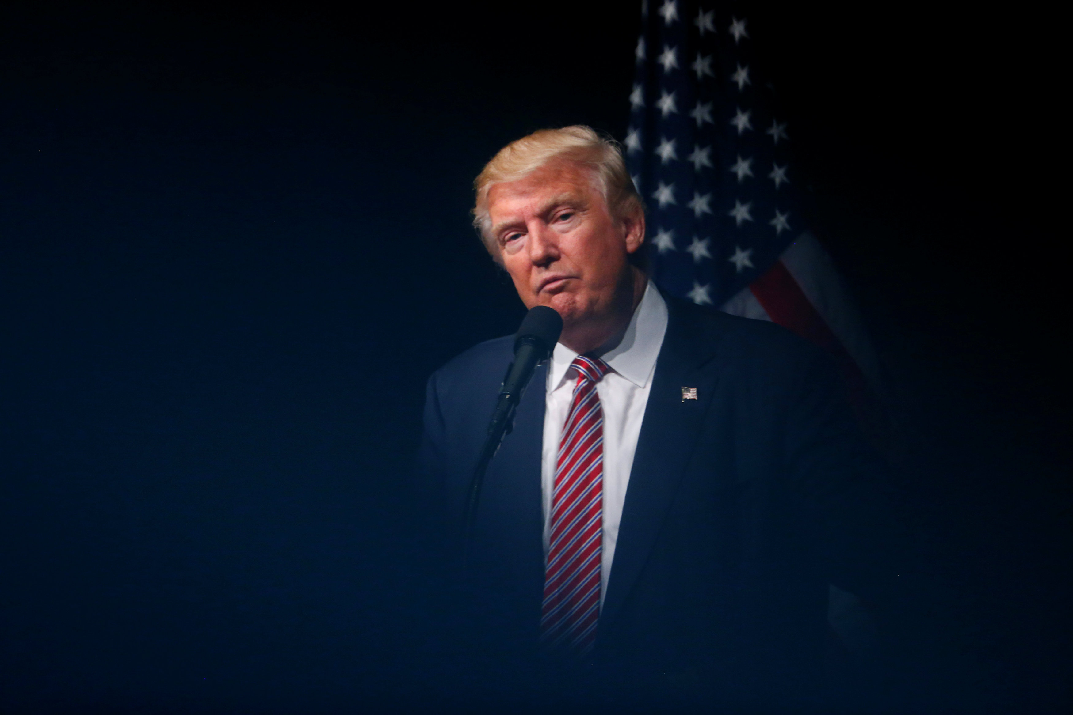 Ông Trump nghi "bị tâm thần"