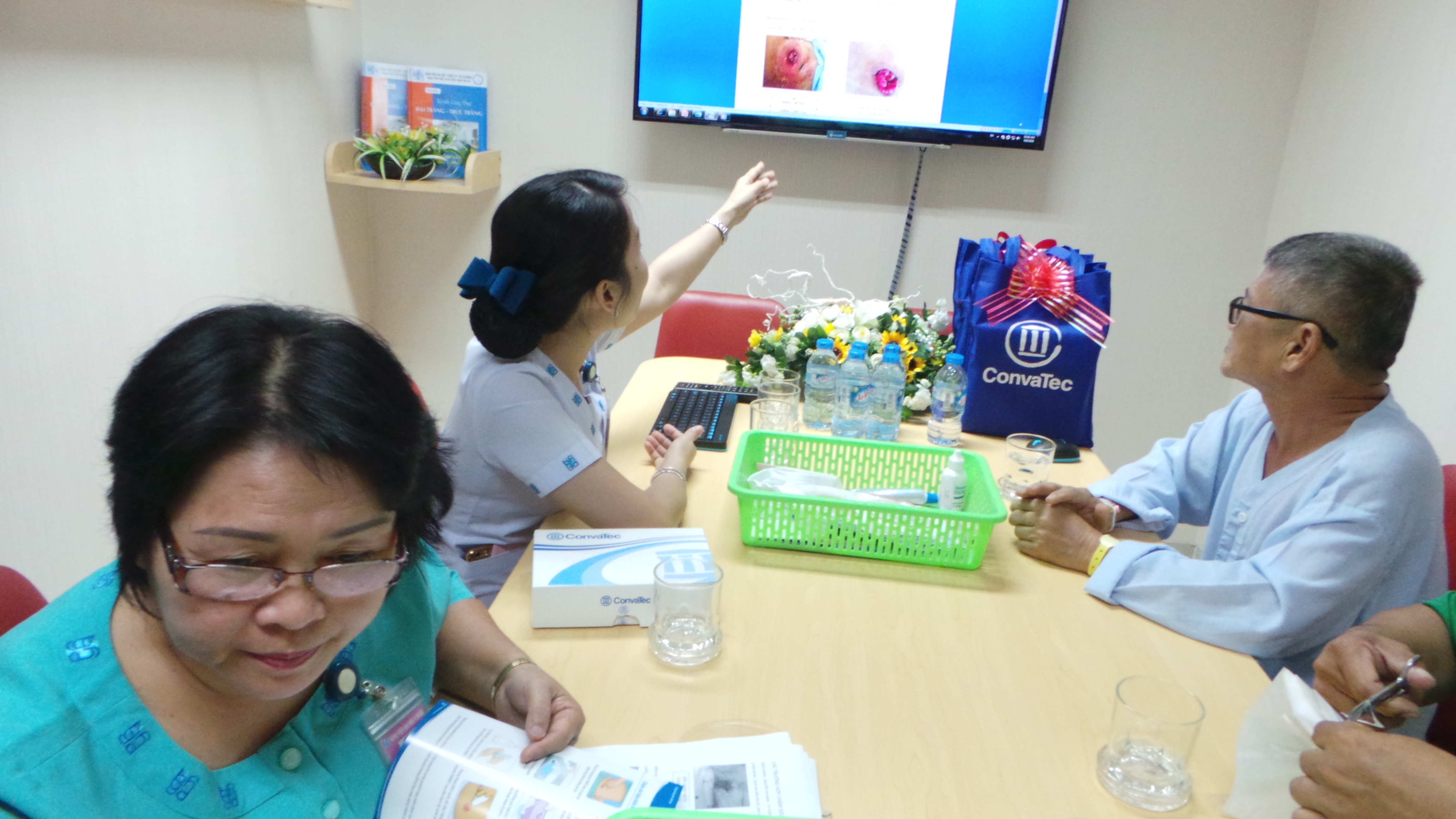 "Giải cứu" người mang hậu môn bên hông