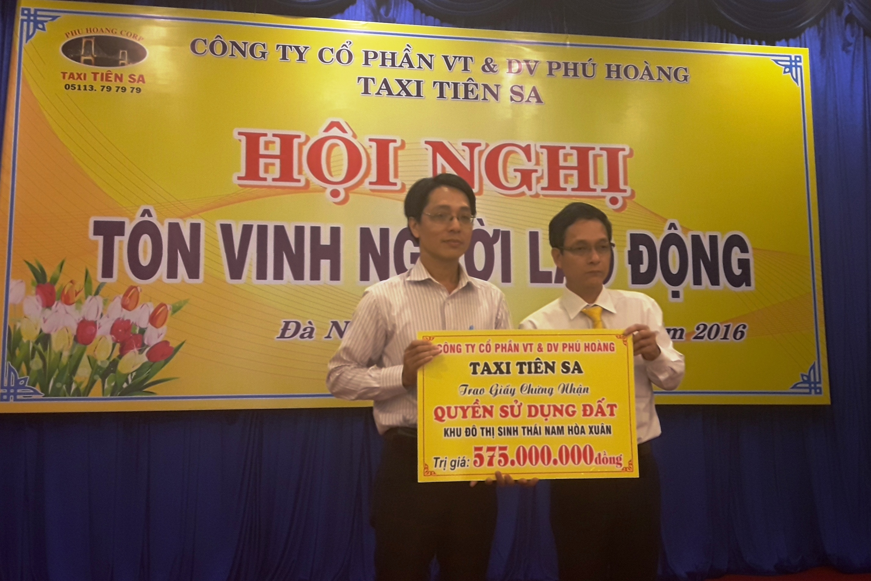 Taxi Tiên Sa trao tặng trên 550 triệu cho gia đình tài xế bị sát hại