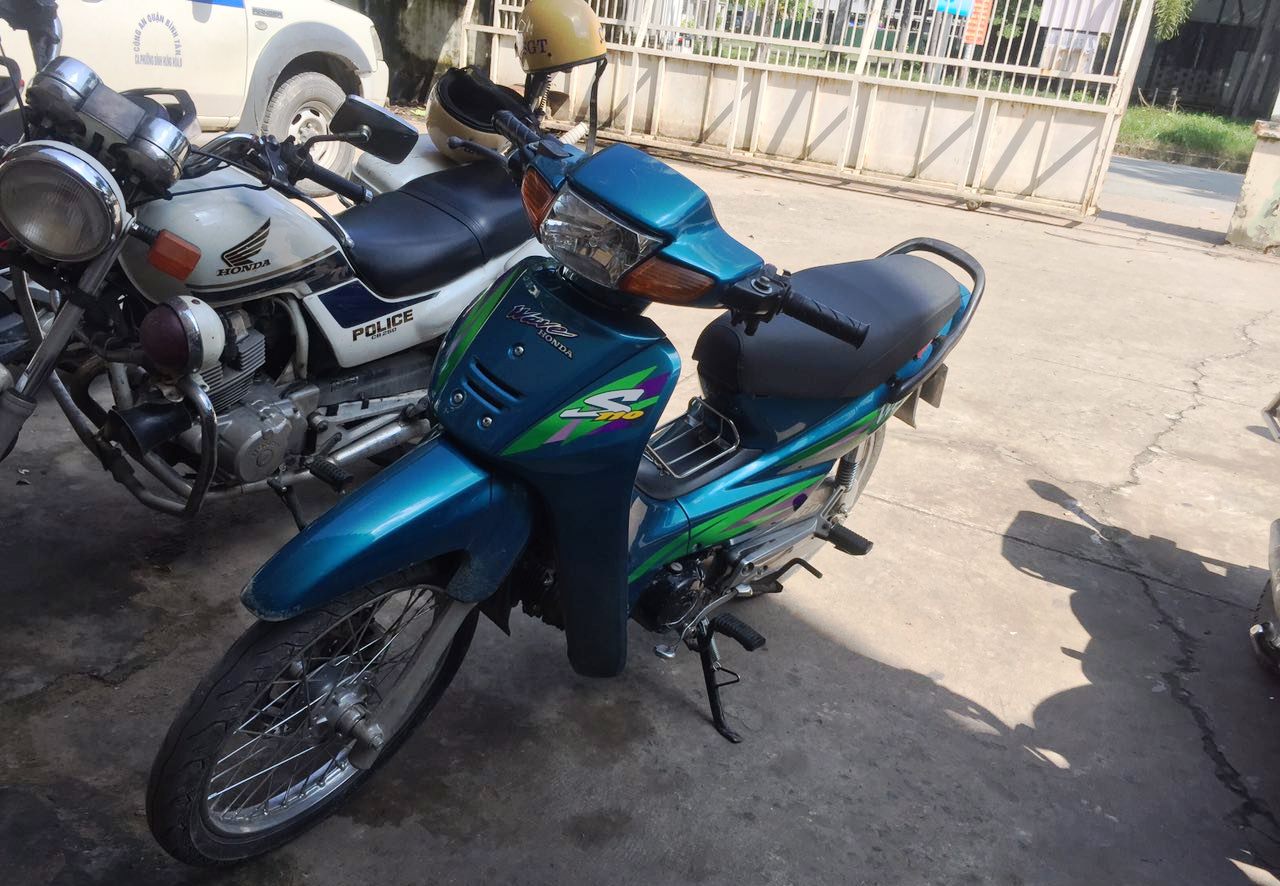
Chiếc xe m&aacute;y c&ocirc;ng an thu giữ từ vụ trộm
