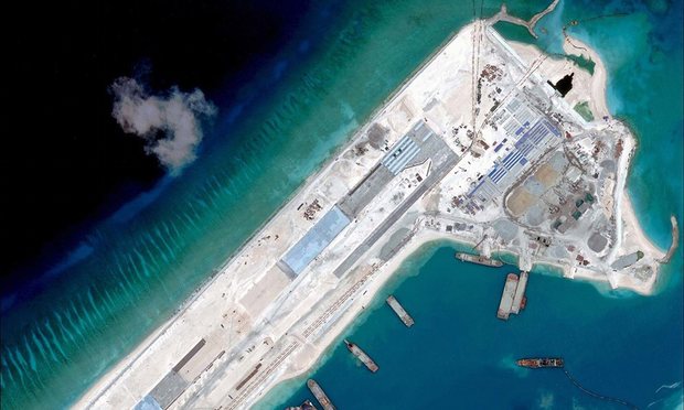 Mỹ phản ứng Trung Quốc đáp máy bay quân sự xuống đá Chữ Thập