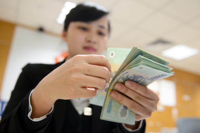 Làm ngân hàng: Trong chán, ngoài thèm