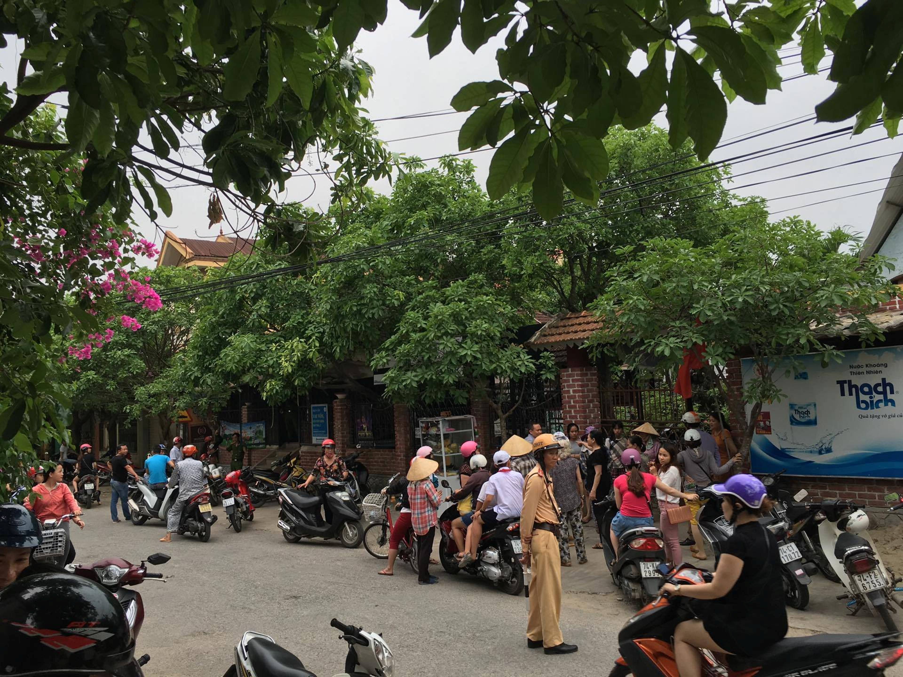 Vụ tạt xăng đốt người giữa quán cà phê: Nghi phạm là chồng cũ
