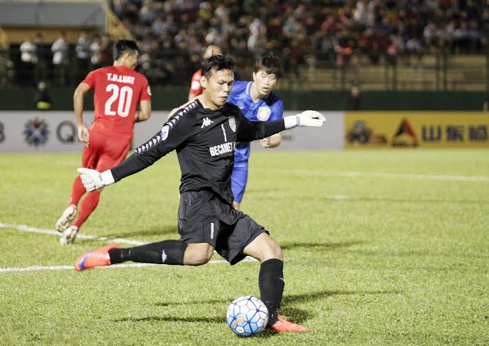 Tokyo FC - B.Bình Dương 3-1: Người hùng - tội đồ Tấn Trường