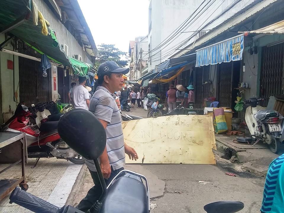 Tiểu thương tại chợ Tân Trụ (quận Tân Bình) chưa hết bàng hoàng sau vụ án mạng đau lòng