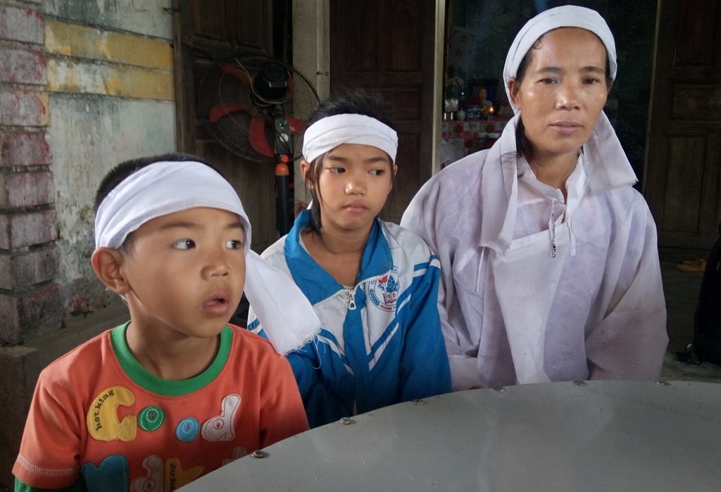 Sau khi chồng và con gái mất, chị Tuyết và 2 cháu sẽ đối mặt với khó khăn trong những ngày tháng tới