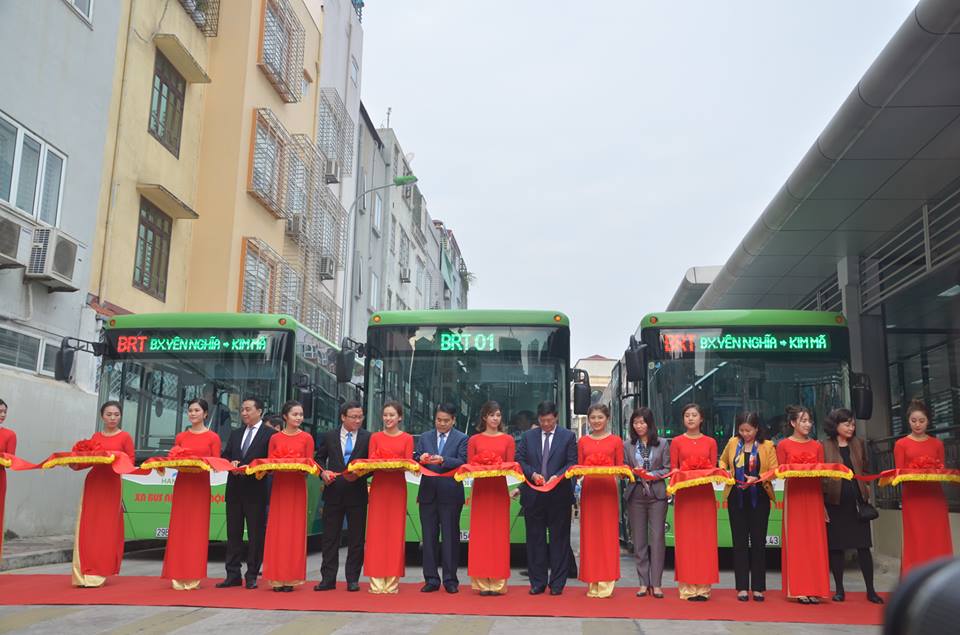 
Sau gần 4 năm tuyến xe bu&yacute;t nhanh Kim M&atilde; - Y&ecirc;n Nghĩa ch&iacute;nh thức đi v&agrave;o hoạt động
