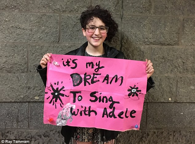 Adele biến giấc mơ bé gái thành sự thật
