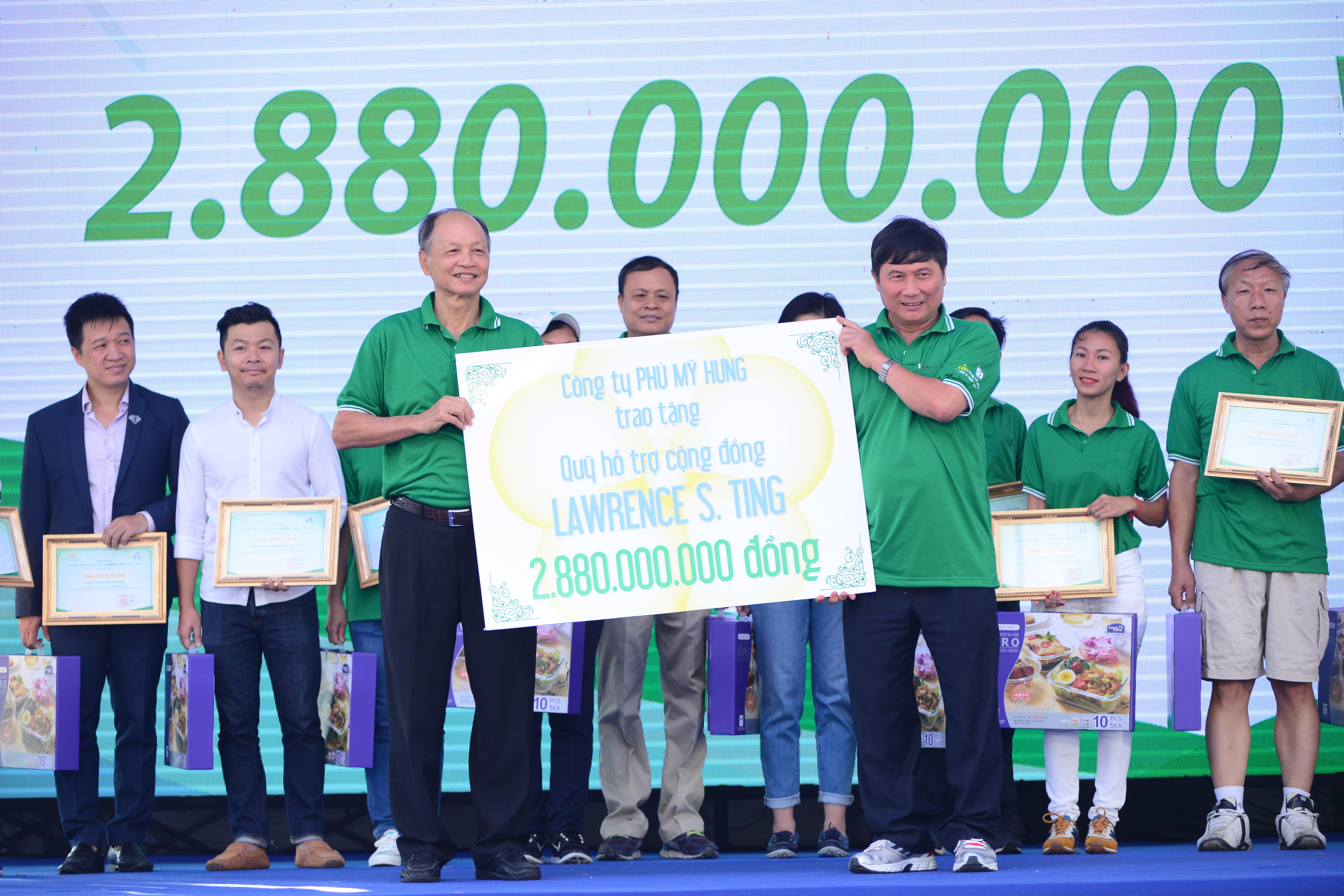 Đi bộ Từ thiện Lawrence S. Ting - Bền bỉ những bước chân, rộng mở những tấm lòng
