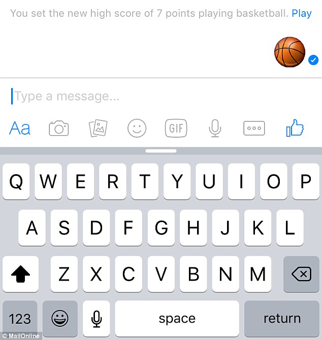 Chơi bóng rổ trên Facebook Messenger