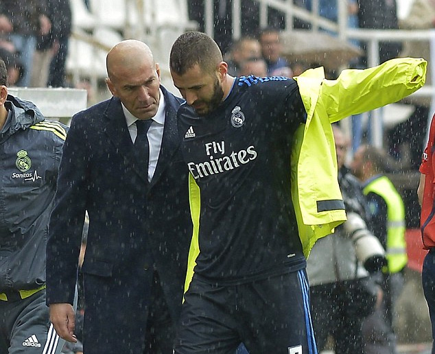 HLV Zidane báo hung tin trước trận gặp Man City