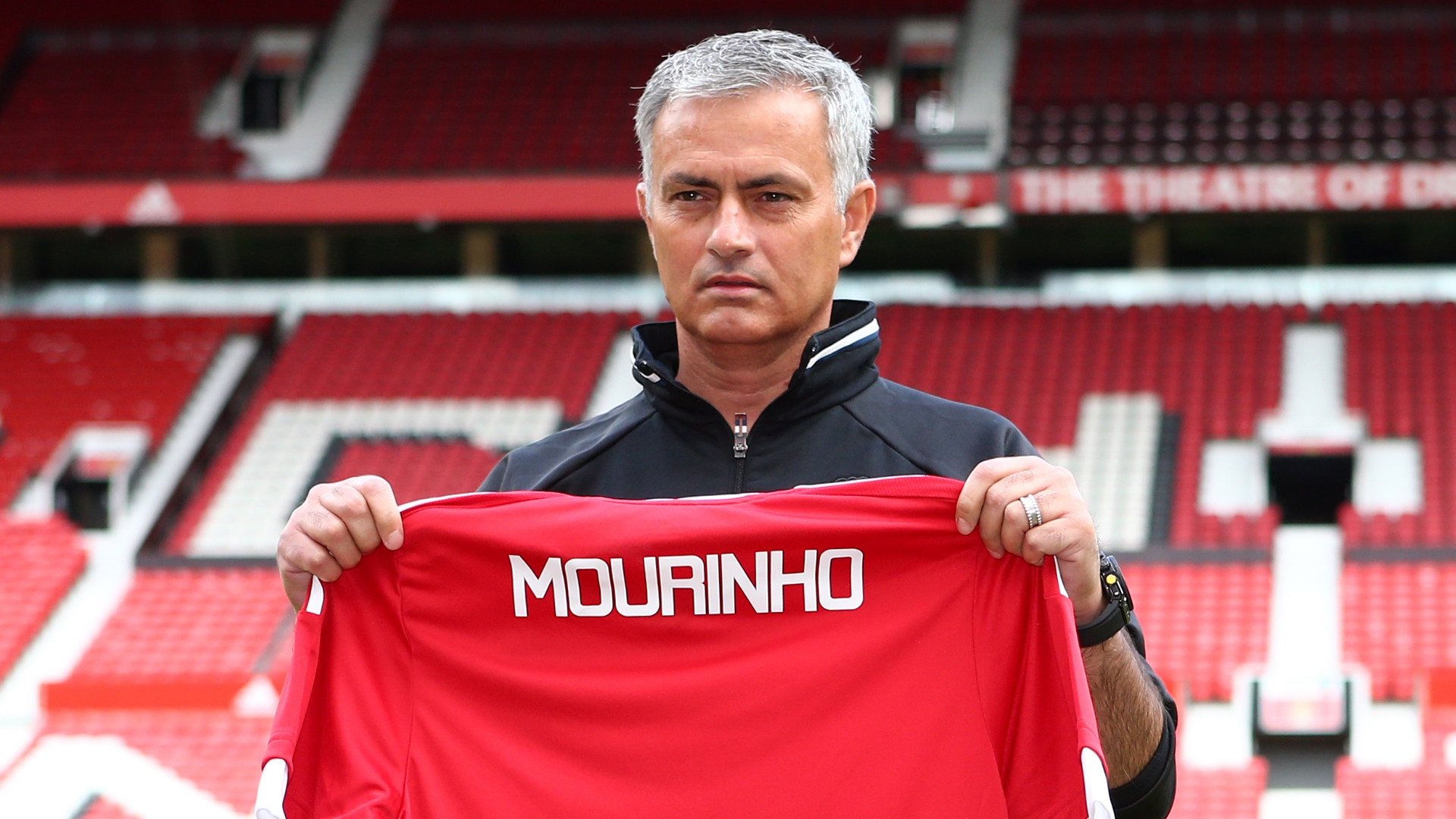 Mourinho cấm học trò chơi Pokemon Go