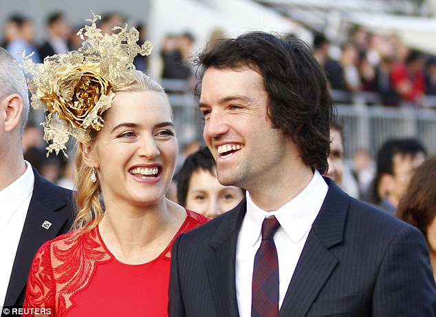 Vợ chồng Kate Winslet lại rắc rối với ảnh bán khỏa thân