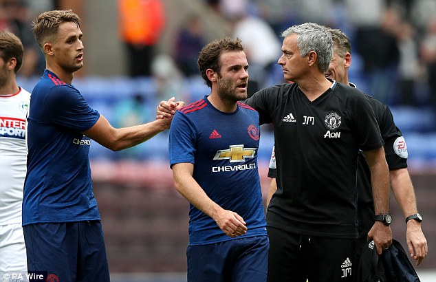 Bị Mourinho chê, Januzaj bỏ sang đội Moyes