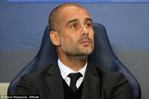 Guardiola lo lắng khi CĐV hững hờ với Man City