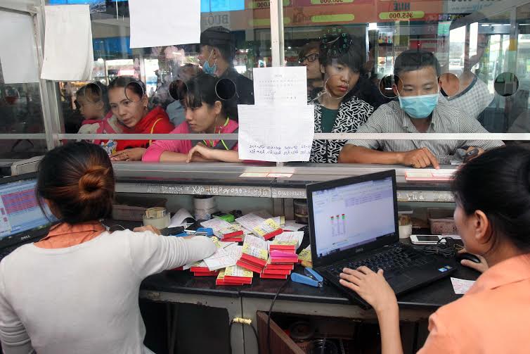 Bài toán tàu xe ngày Tết: Giải cách nào?