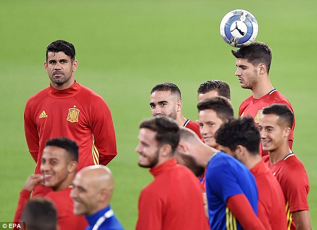 Morata được đồng đội trao nhiệm vụ “xé” lưới Ý