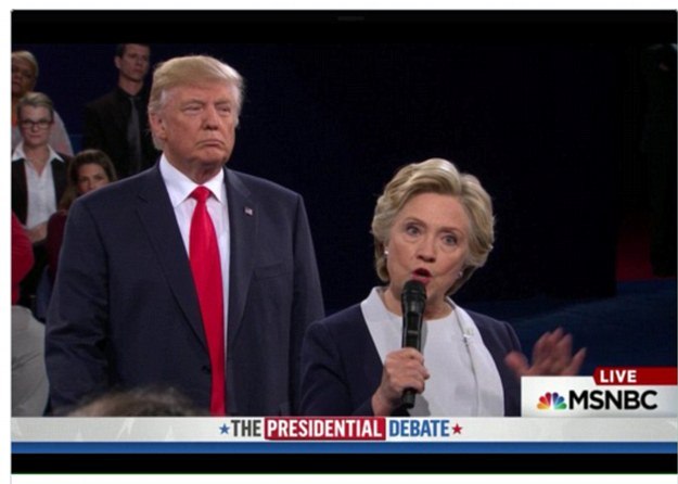Bà Clinton bất ngờ trải lòng về sự “rình rập” của ông Trump