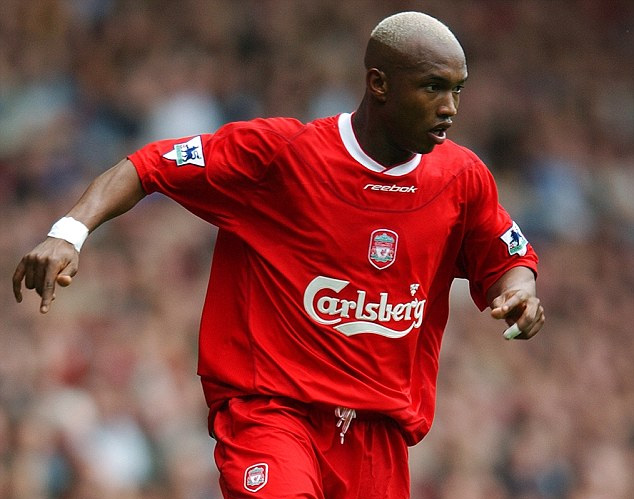 Tiền đạo Diouf khi còn khoác áo Liverpool