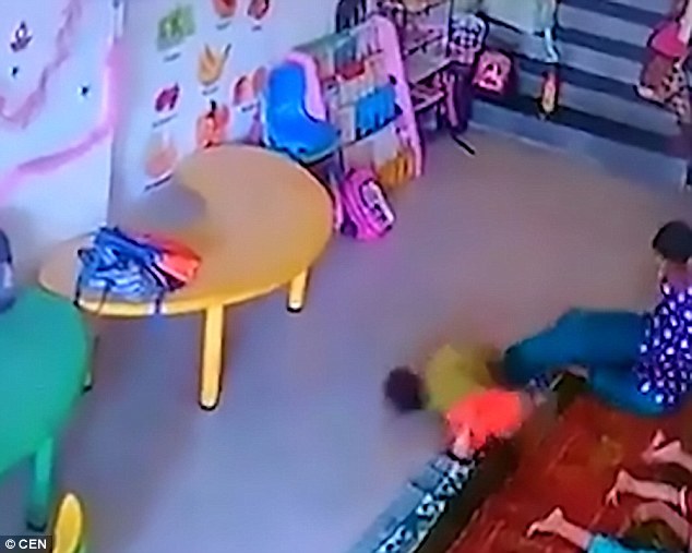 
trước khi bị đ&aacute;nh đập d&atilde; man. Ảnh: CEN
