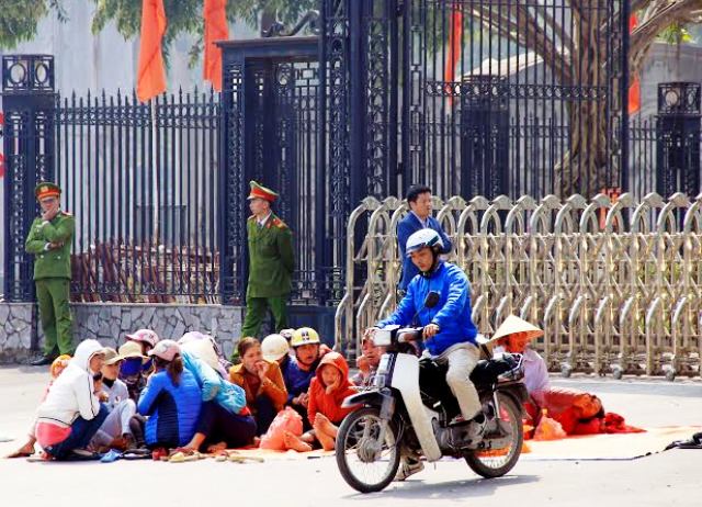 Khởi tố vụ vây UBND tỉnh yêu cầu trả biển Sầm Sơn