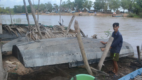 Miền Tây ngóng... lũ