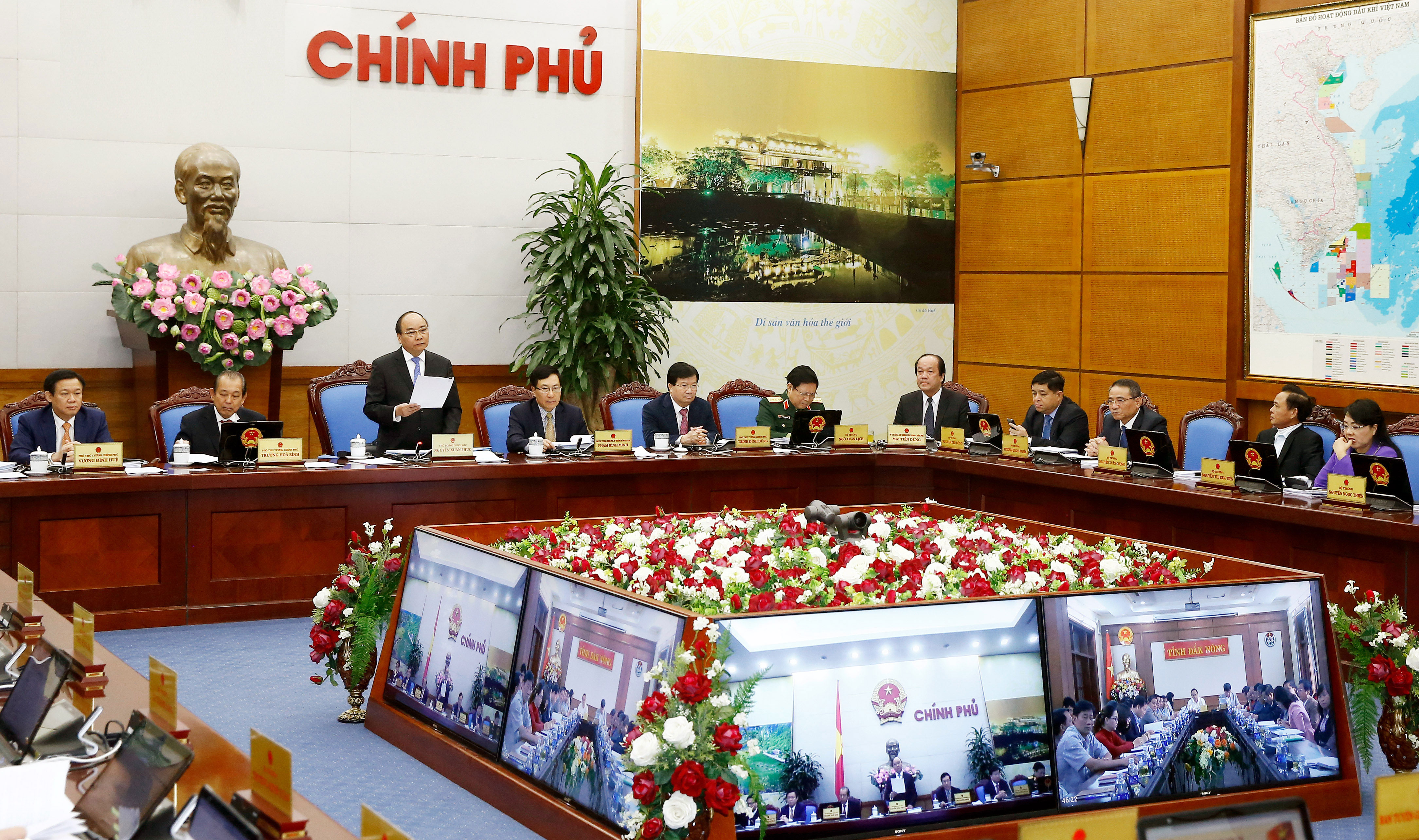 Xây dựng Chính phủ hành động, phục vụ