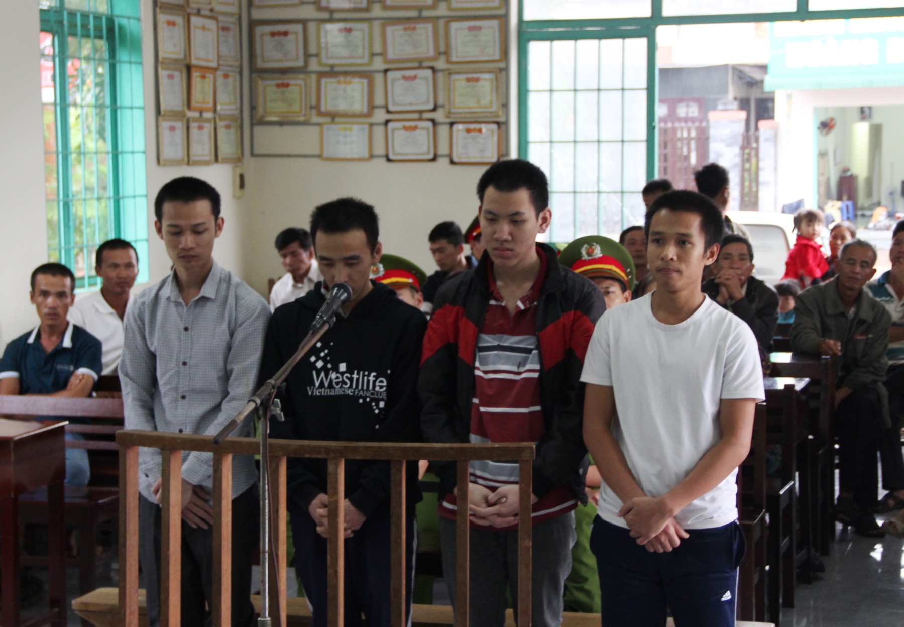 Vào mỏ tìm "mồi" không có, rủ nhau cướp taxi