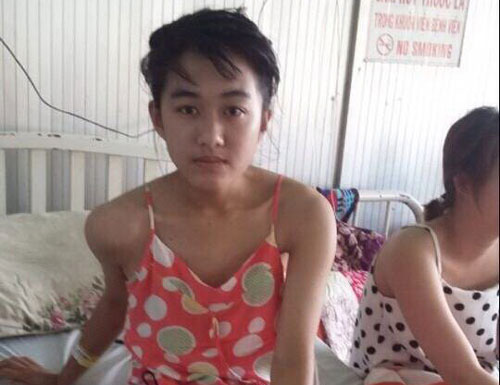 Nữ sinh bị cưa chân vì bác sĩ tắc trách