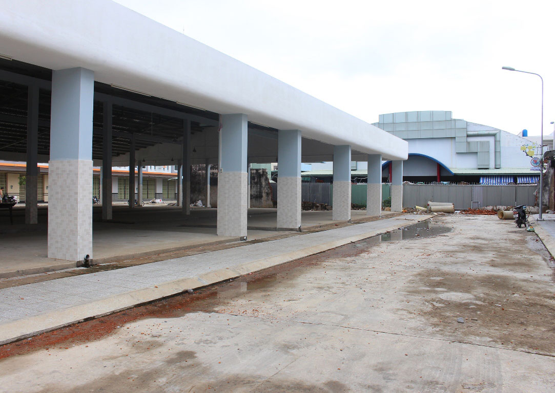 Liên tục di dời, tiểu thương hoang mang