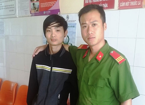 Thượng sĩ công an cứu người đuối nước