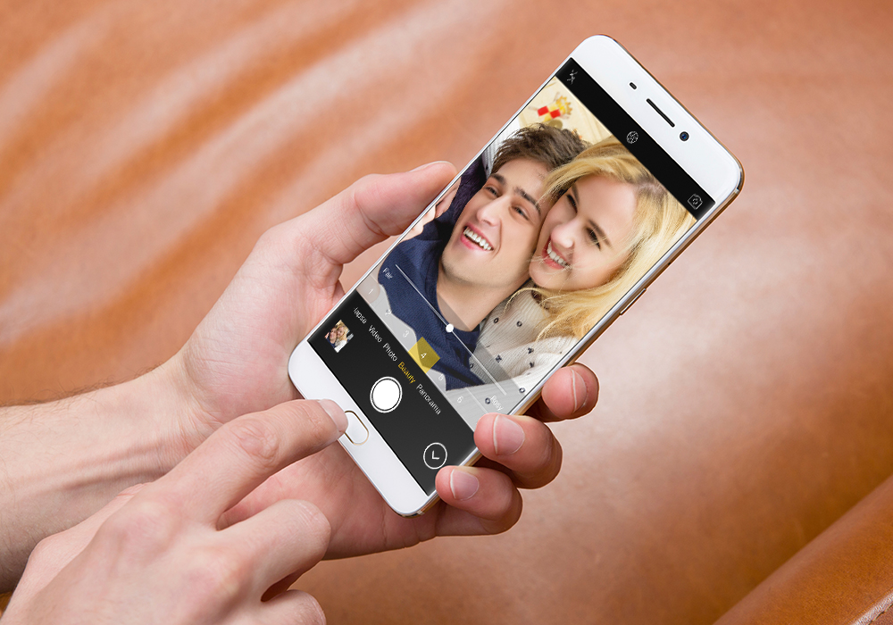 OPPO trình làng "vua selfie" F1 Plus tại Việt Nam
