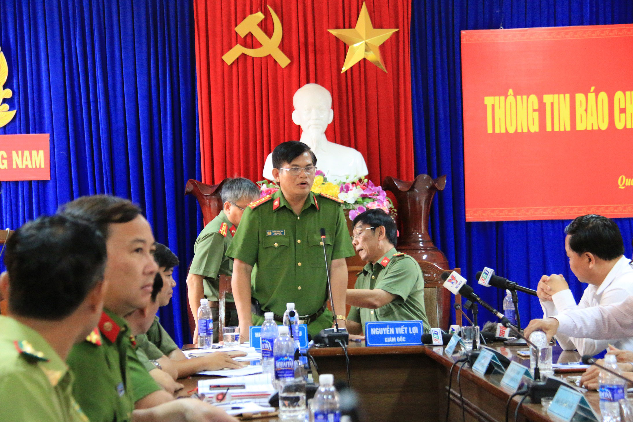 Làm rõ đường dây phá rừng pơ mu