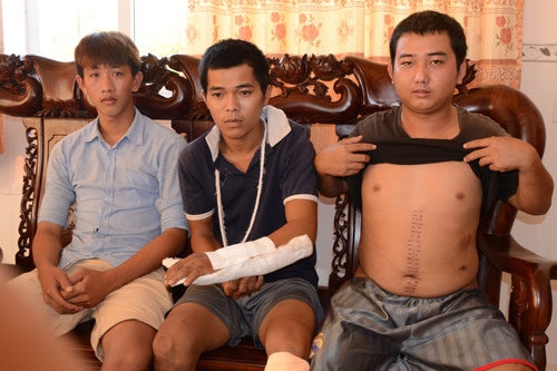 Ai là thủ phạm đâm người?