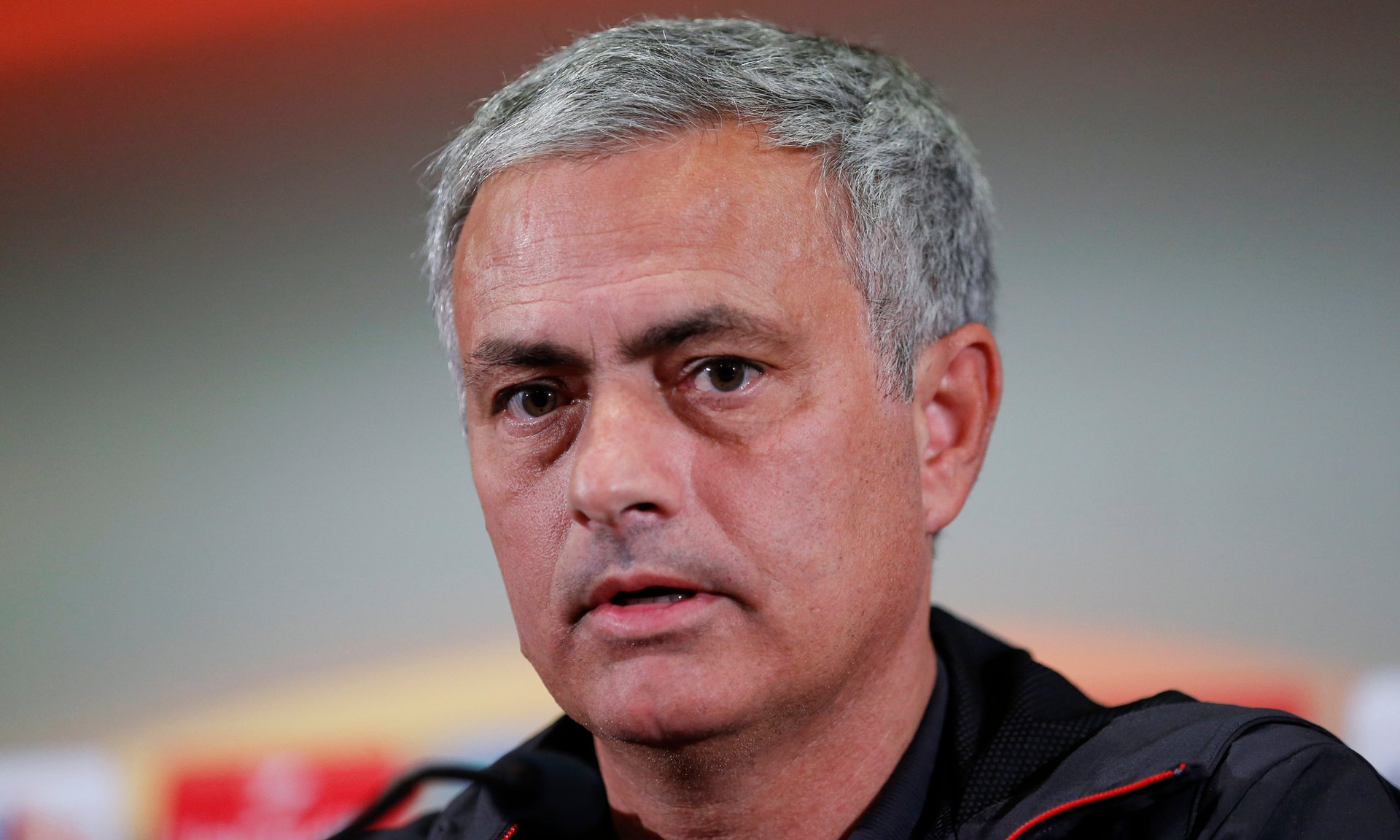 Mourinho: M.U đá Europa League như giao hữu