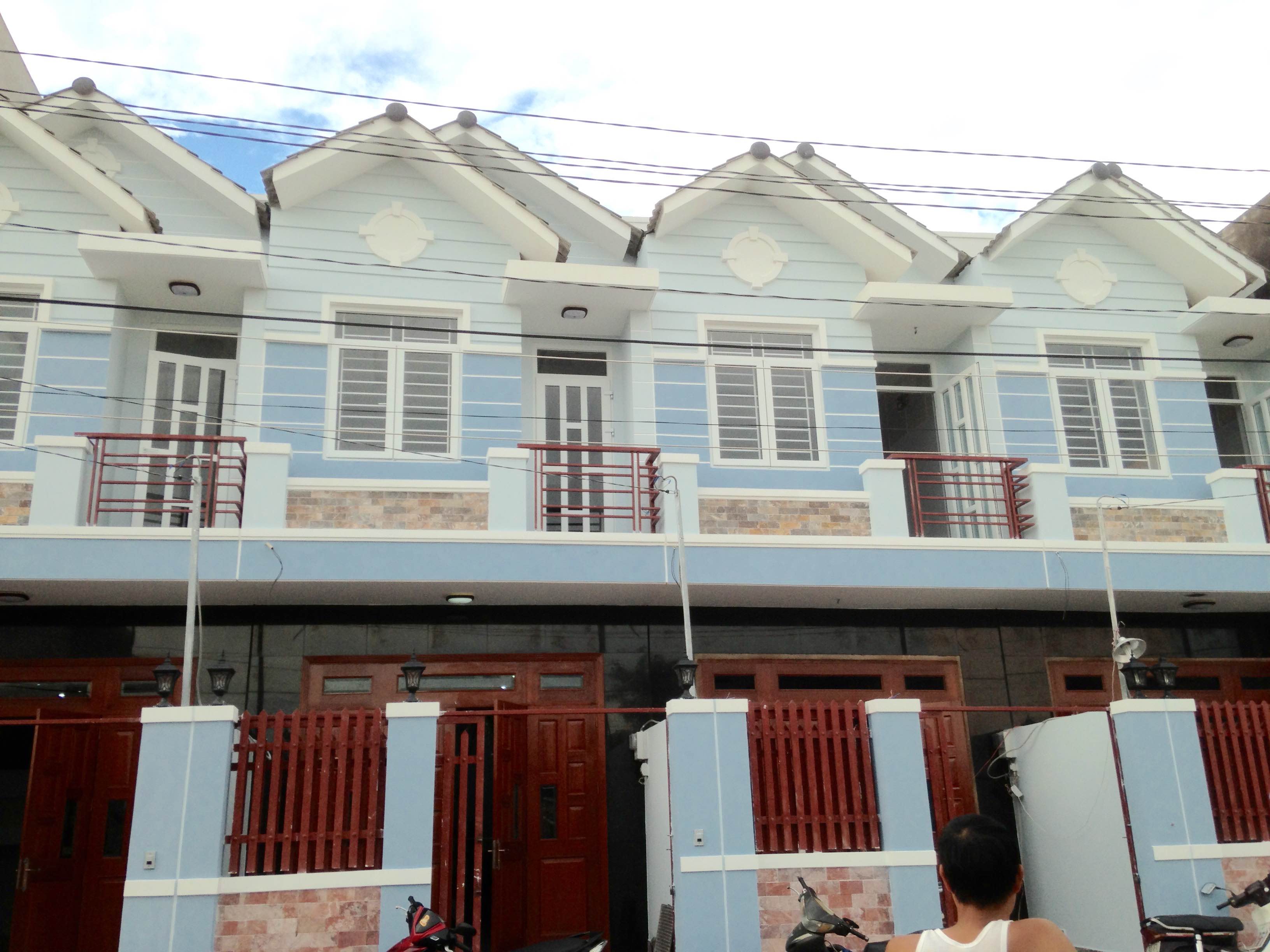Ngán ngẩm với chất lượng nhà phố xây sẵn