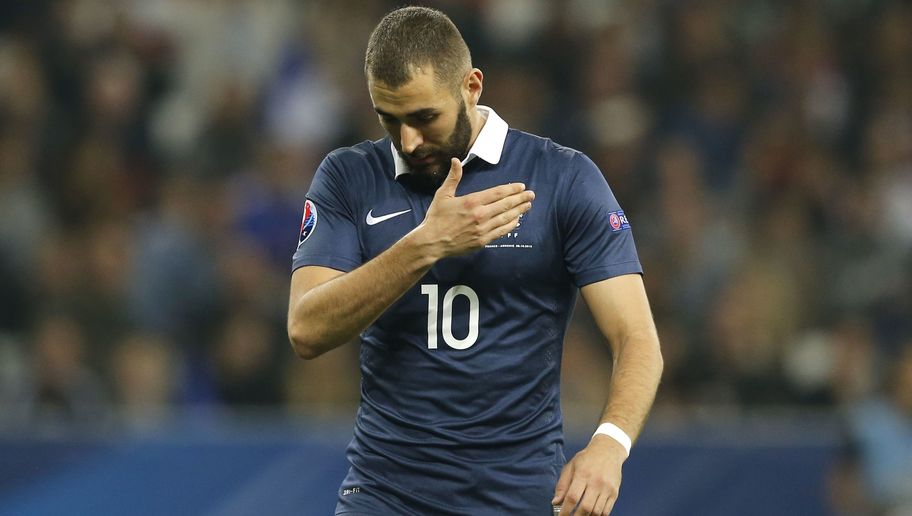 Benzema chính thức vắng mặt ở Euro 2016 vì clip sex