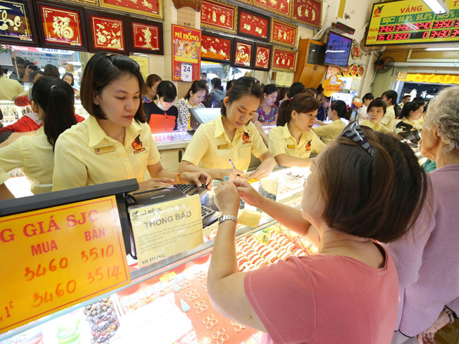 'Bẫy' giá vàng