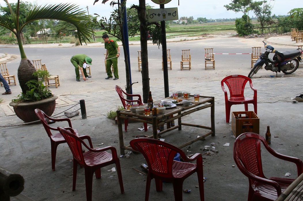 Nam thanh niên nghi bị nữ bạn nhậu đâm chết