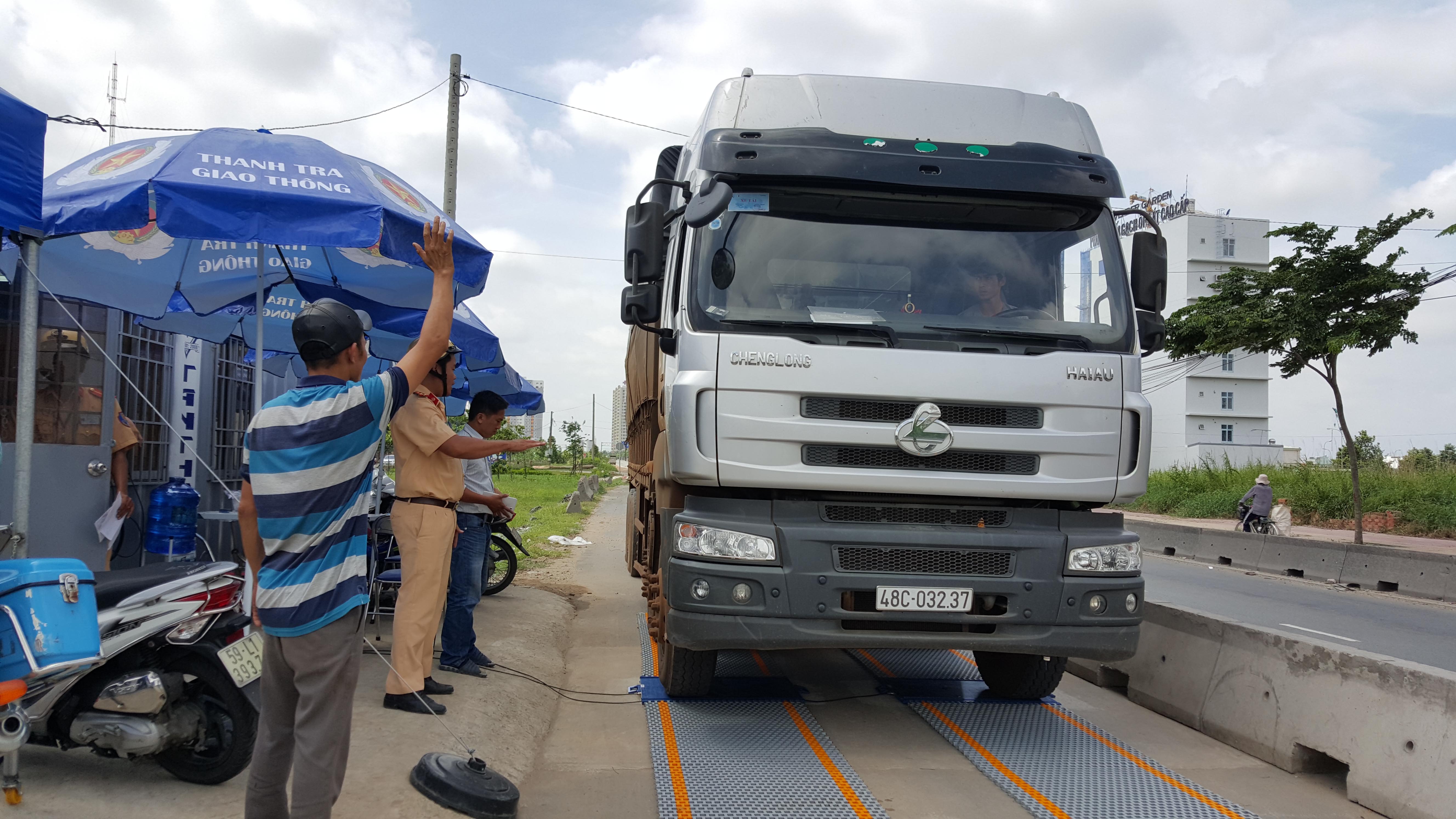 Triệt xe quá tải