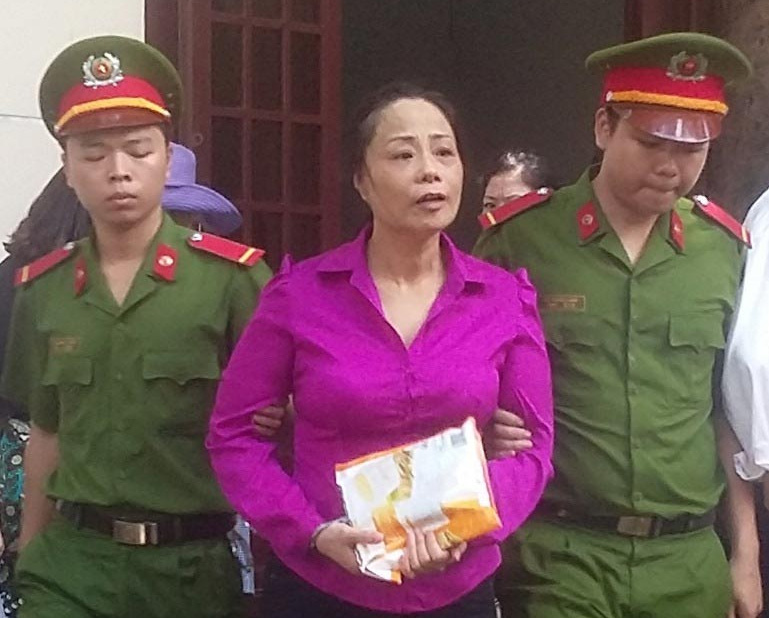Lừa đảo, hoa hậu quý bà ra tòa