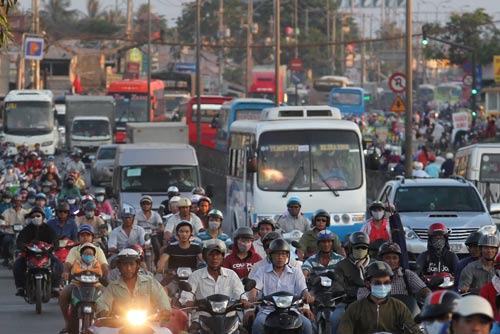 Đường trên cao “tắc” vì vốn