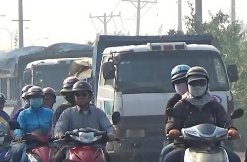 Xe ben đại náo Quốc lộ 22