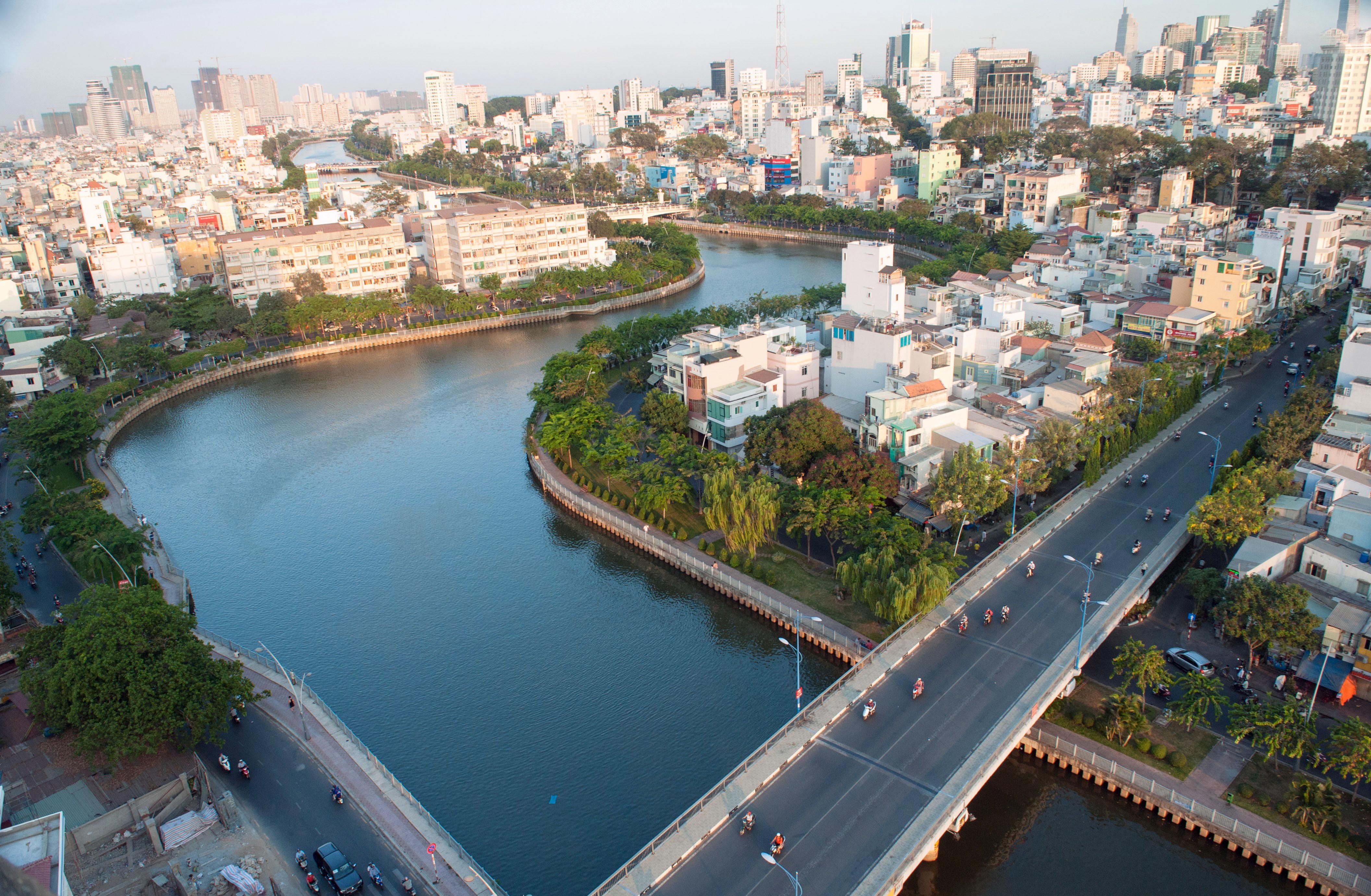 Dốc sức chỉnh trang, phát triển đô thị TP HCM